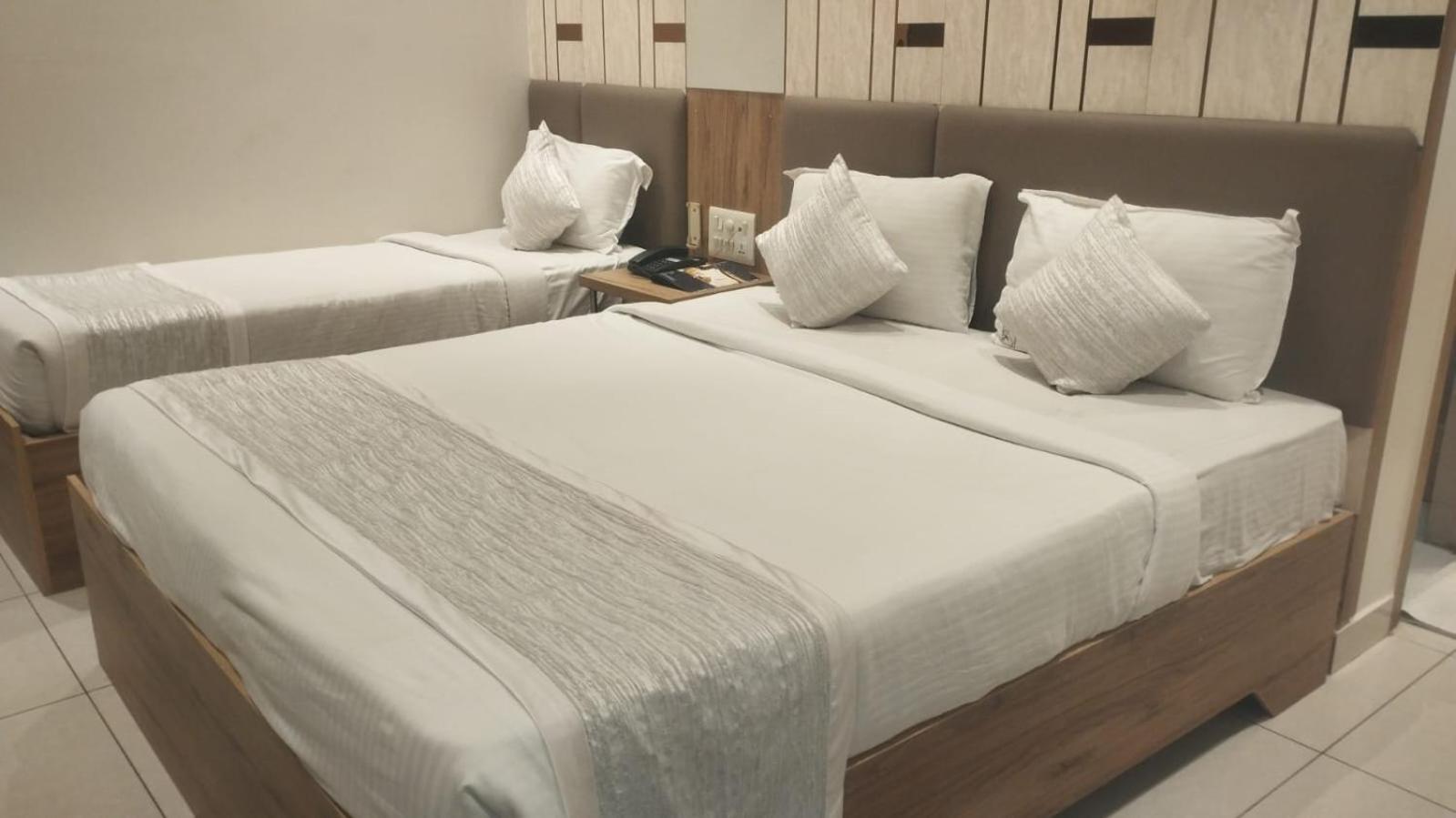 Hotel Annapoorna Residency Secunderabad ภายนอก รูปภาพ